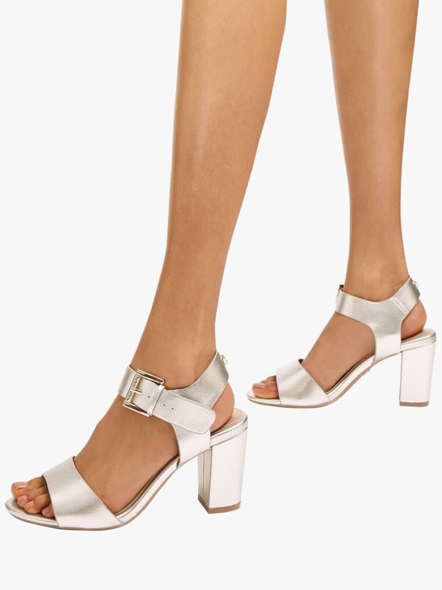 Сандалии Sadie с открытым носком и квадратным каблуком Carvela, Gold — фото 2