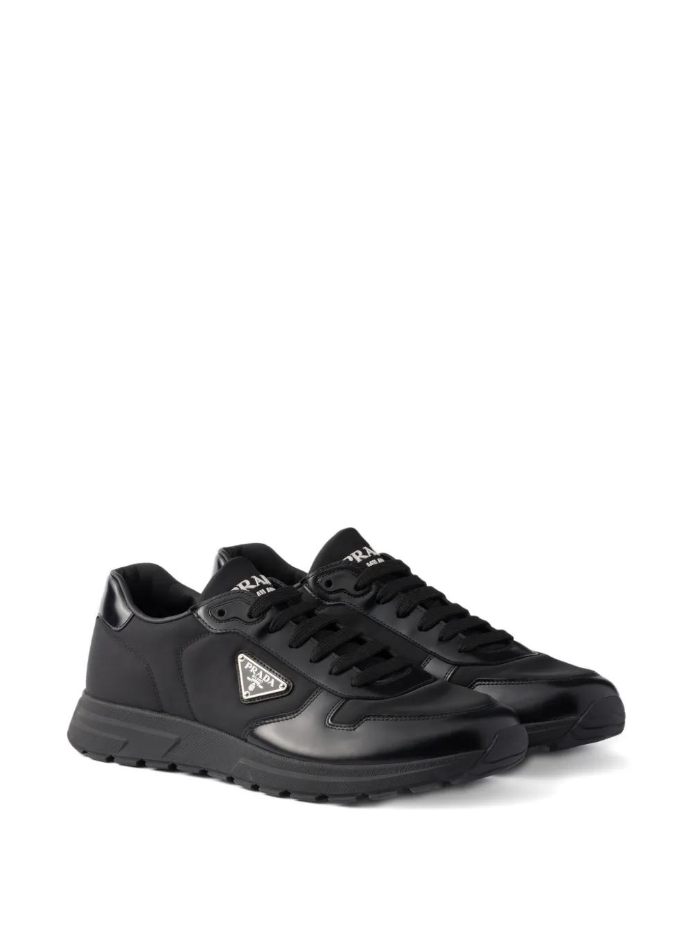 Кроссовки Prax 01 из Re-Nylon и полированной кожи Prada, черный — фото 2