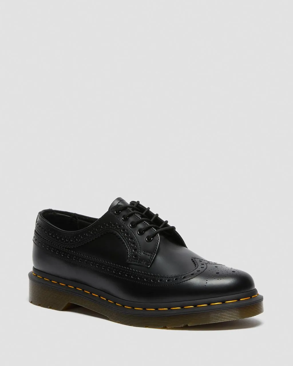 

Dr. Martens 3989 Желтые туфли-броги из гладкой кожи со стежкой, цвет Black — Smooth Leather