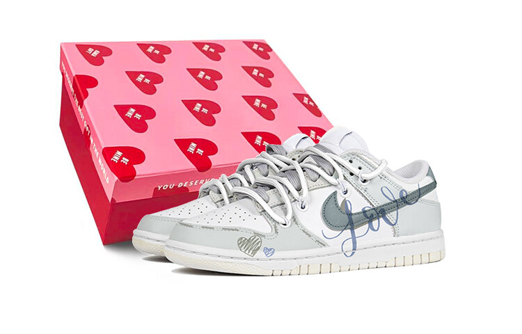 

Женские кроссовки для скейтбординга Nike Dunk, Light Gray