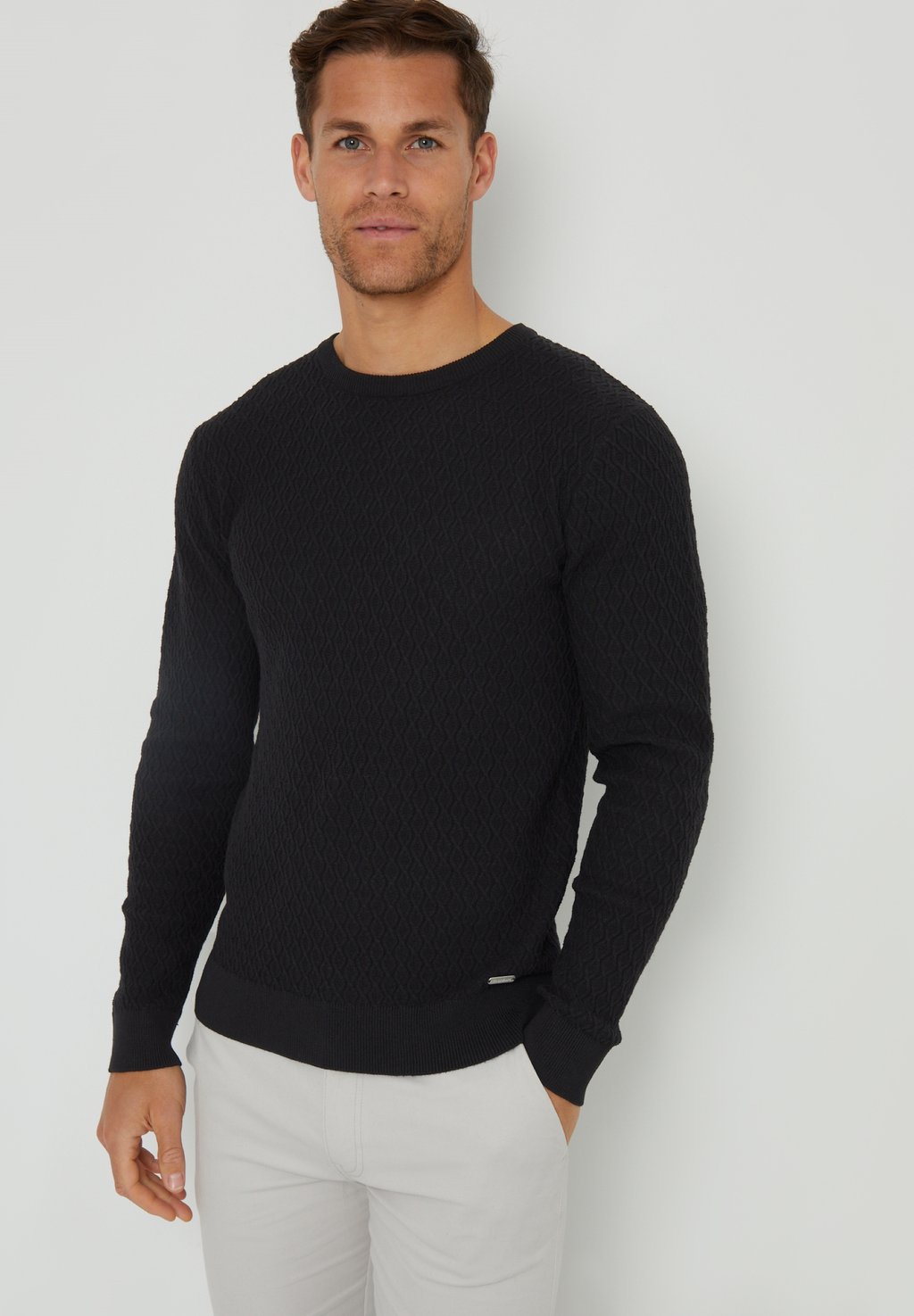 

Свитер STALEYHALL Threadbare, черный