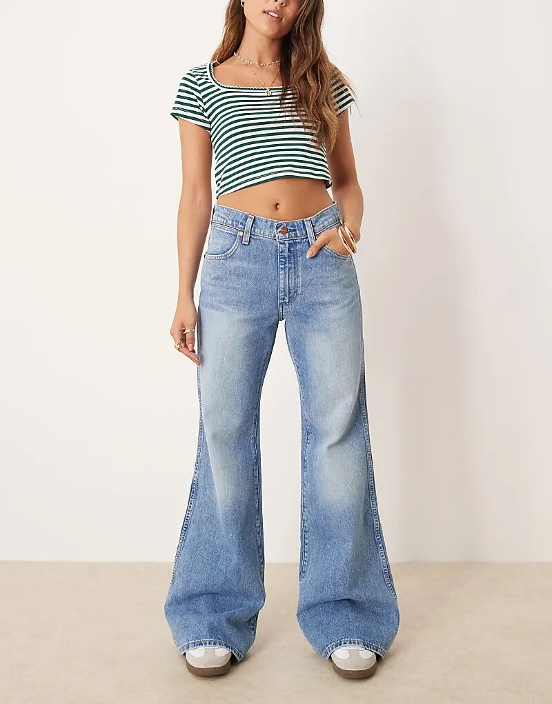 

Джинсы-клеш Wrangler 70-х годов светло-голубого цвета