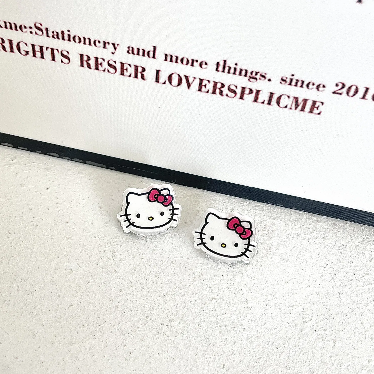 Заколки для волос Hello Kitty Sanrio акриловые — фото 4