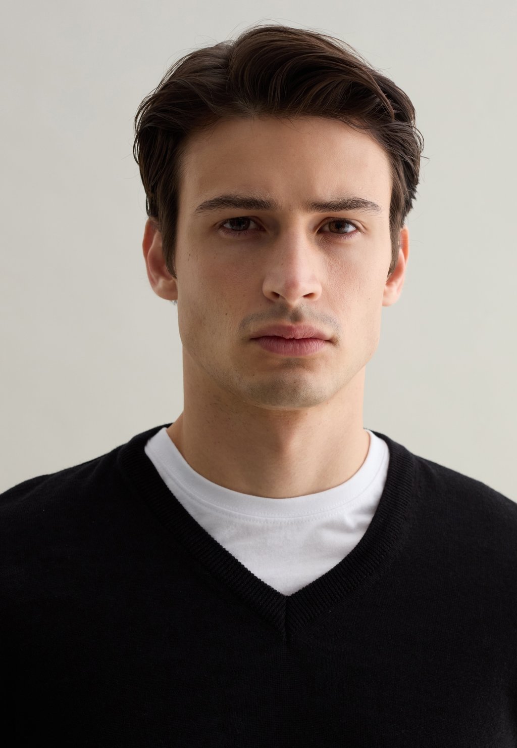 

Джемпер WITH V NECK PIOMBO, черный
