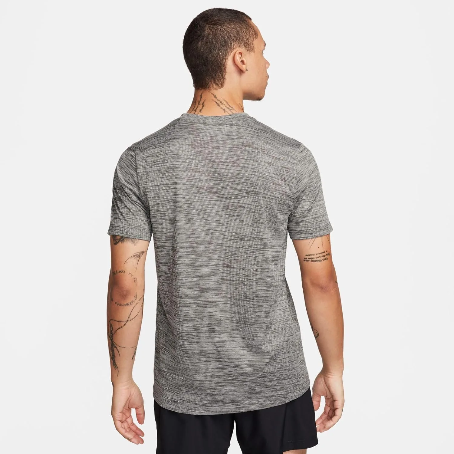 Футболка Nike Dri-Fit для тренировок — фото 3