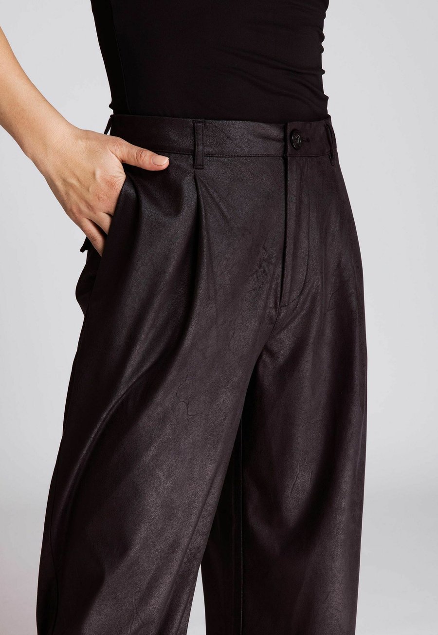 

Брюки Zhrill Trousers, Black