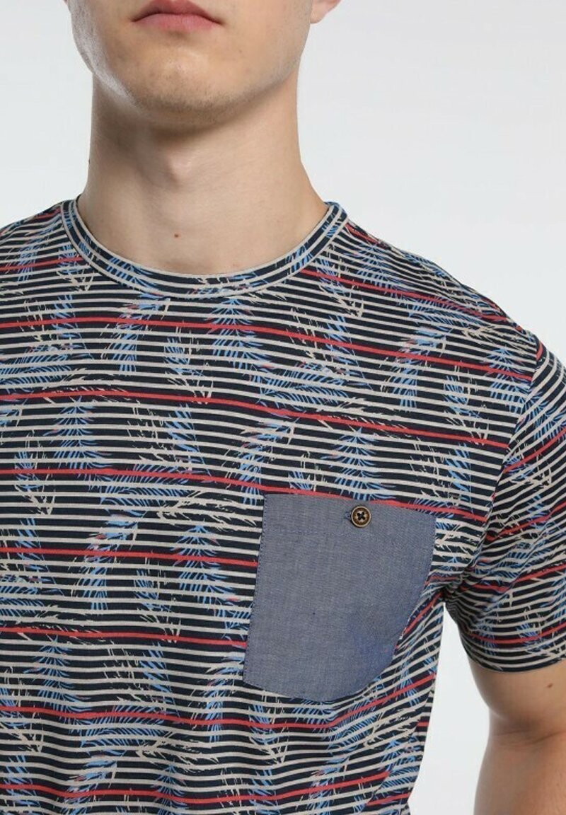 

Футболка с принтом CAMISETTE STREIFEN MIT BLUTTERN KOMPFORT Six Valves, синий