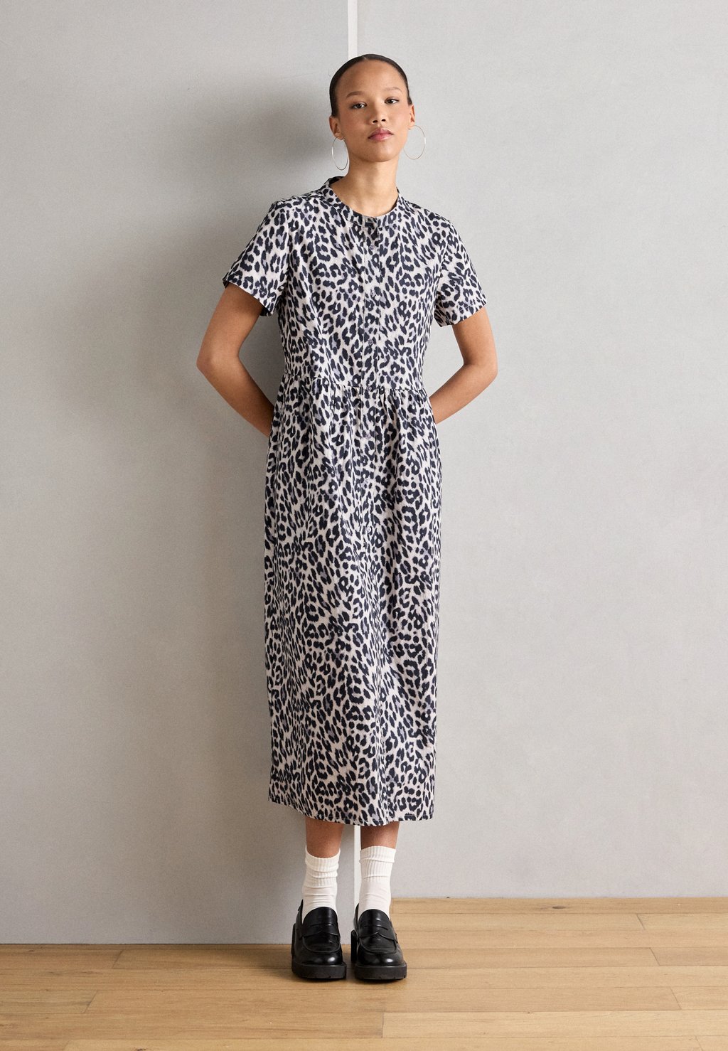 

Платье-рубашка DRESS Lollys Laundry, коричневый