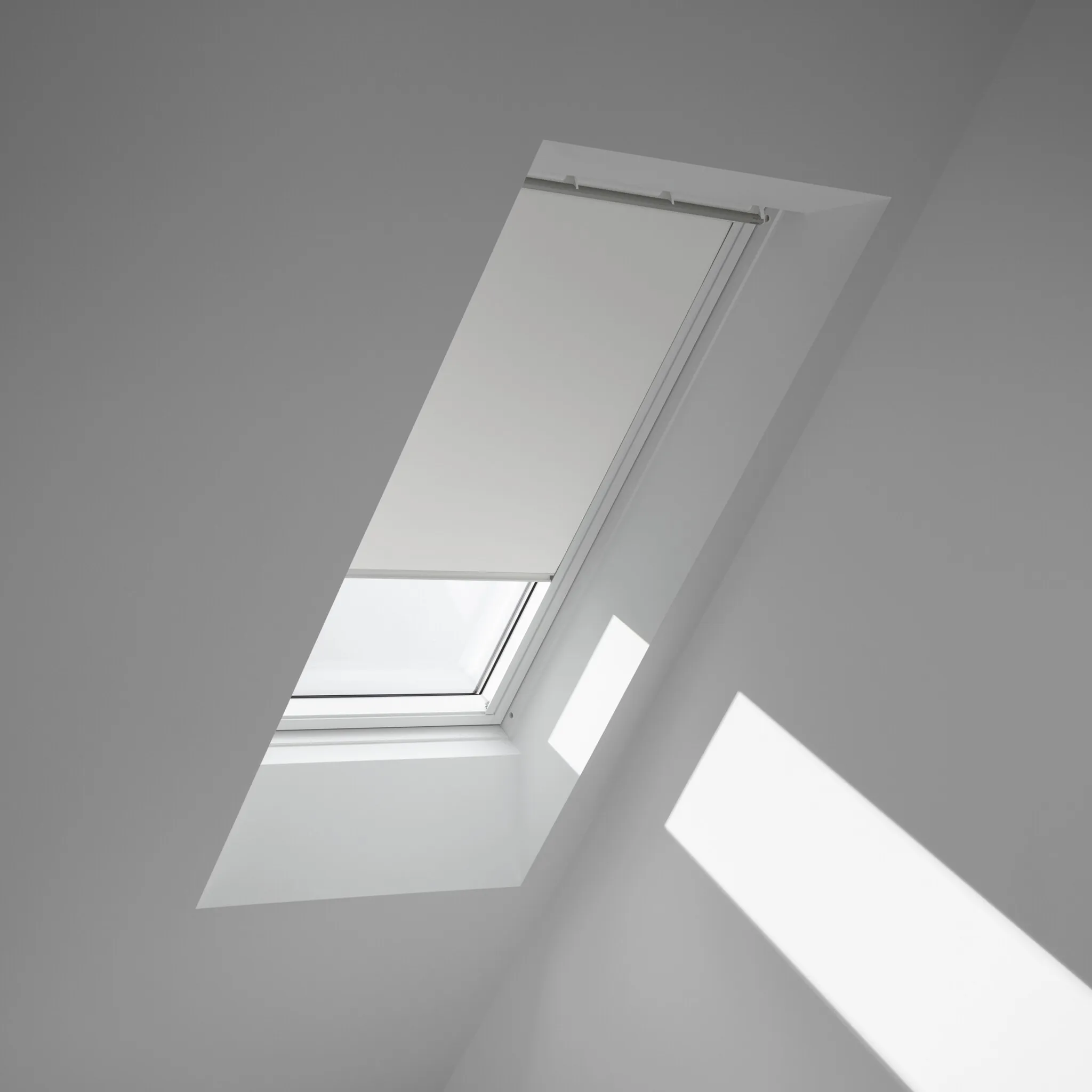

Затемняющие рулонные шторы VELUX «DKL P04 1025SWL», затемнение, затемнение, без сверления, на направляющих, белые направляющие и ручка, цвет Weiß + weiß