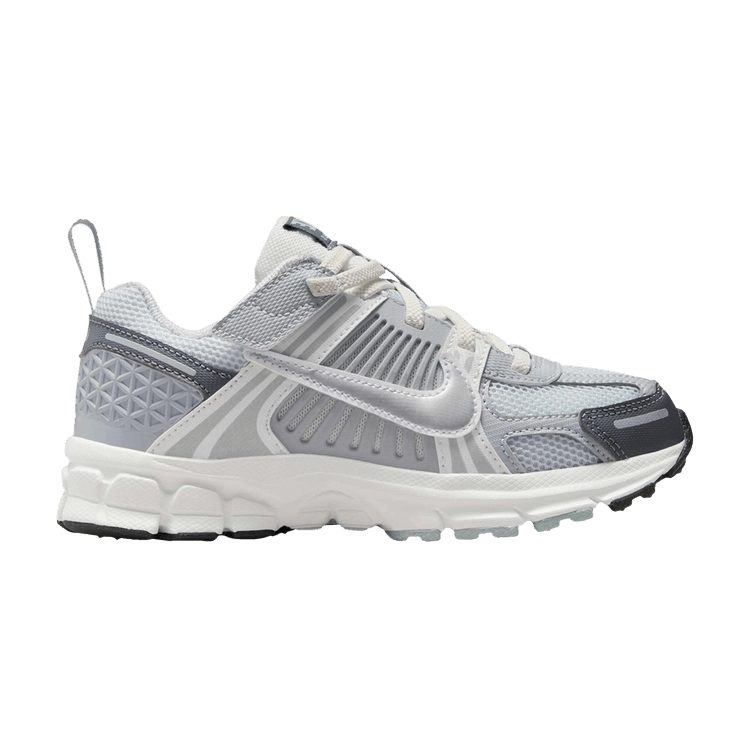 

Кроссовки Vomero 5 PS 'Pure Platinum Metallic Silver', серый