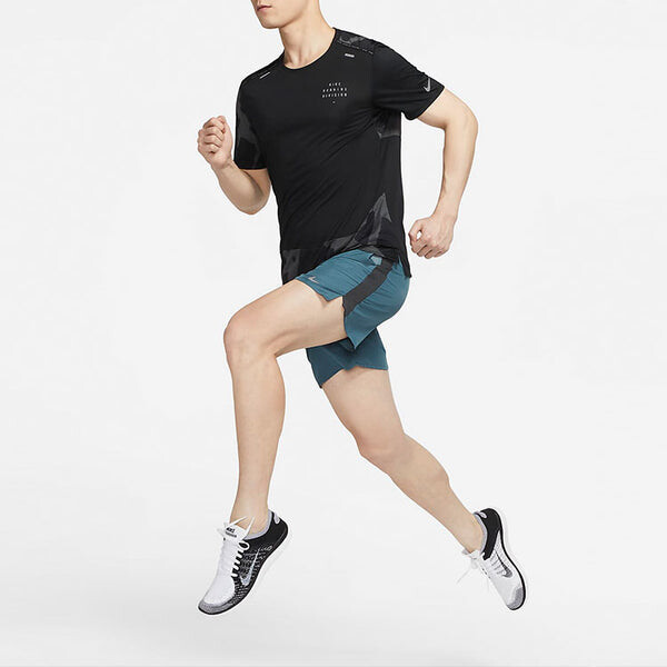 Футболка Nike Dri-FIT Land Division Round Neck Tee 'Black', черный — фото 3
