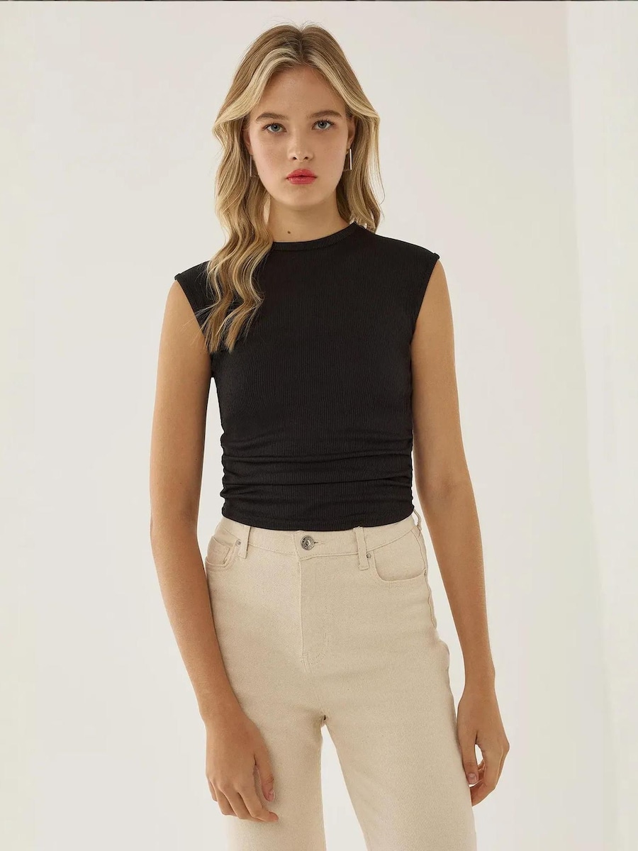 

Топ Hiccup, черный