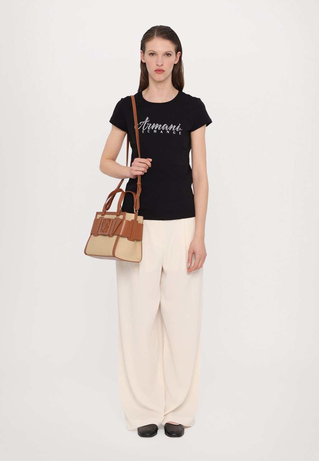 

Сумка MEDIUM SHOPPING BAG Armani Exchange, коричневый
