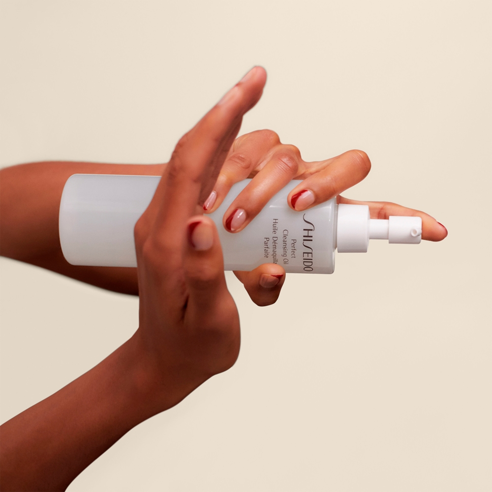 Средство для снятия макияжа Shiseido — Универсальное средство по уходу за кожей, идеальное очищающее масло для снятия макияжа, 180 мл — фото 4