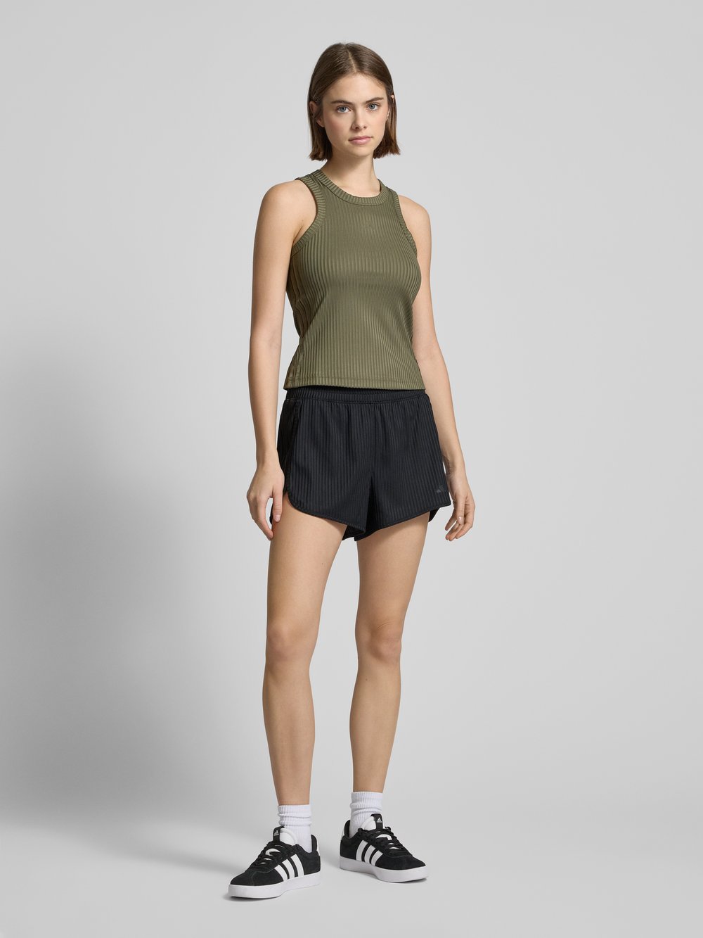 

Шорты свободного кроя с отделкой в ​​рубчик, модель «PACER» ADIDAS SPORTSWEAR, черный