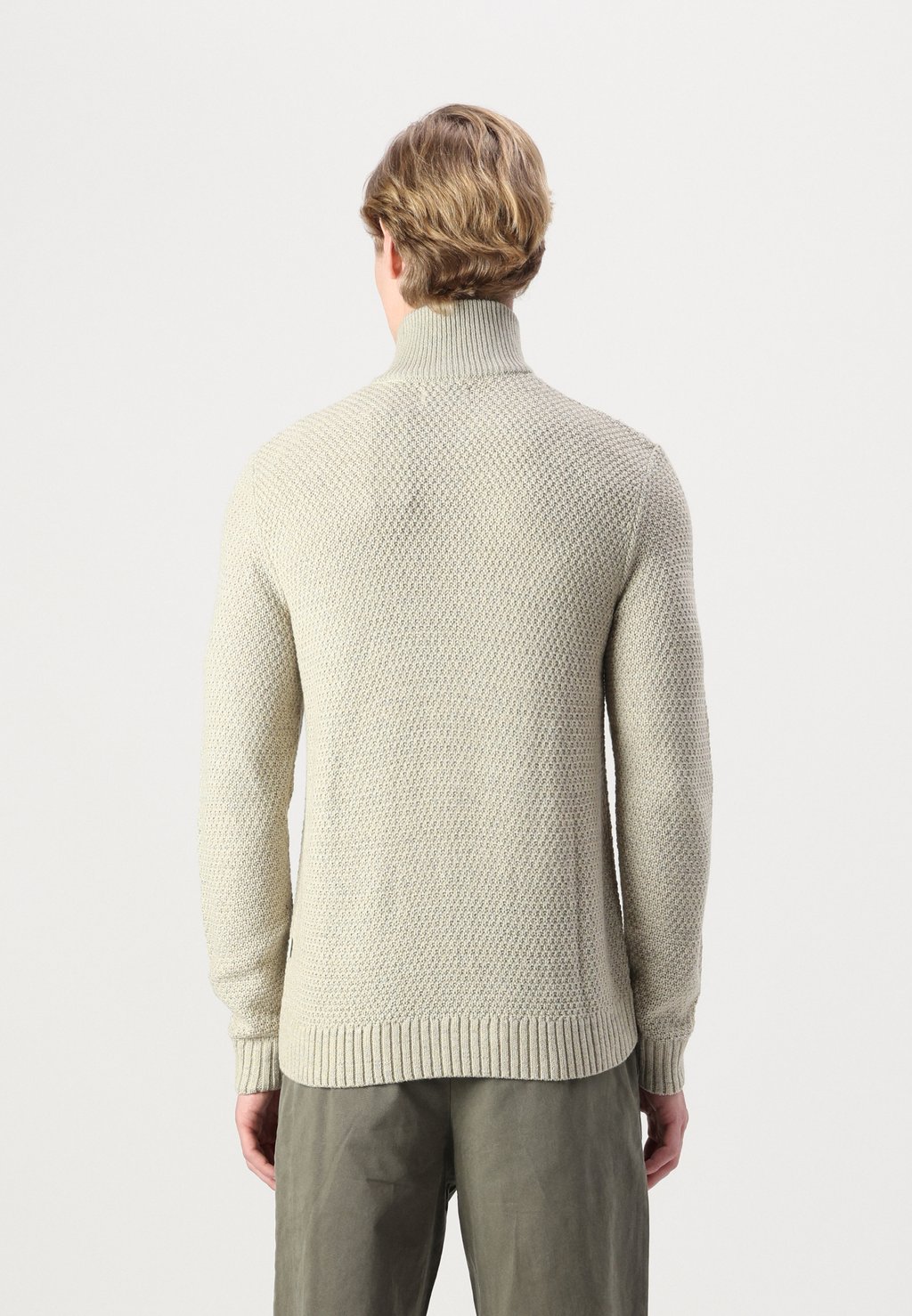 

Джемпер JJCRAIG HALE ZIP Jack & Jones, белый