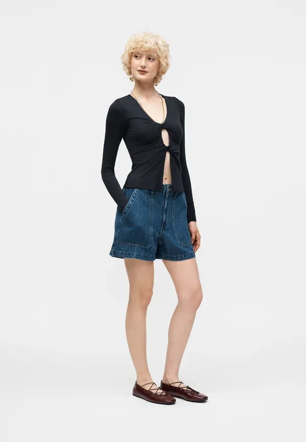 Шорты повседневные Ultrasoft easy utility shorts Gap, темно-синий деним — фото 2