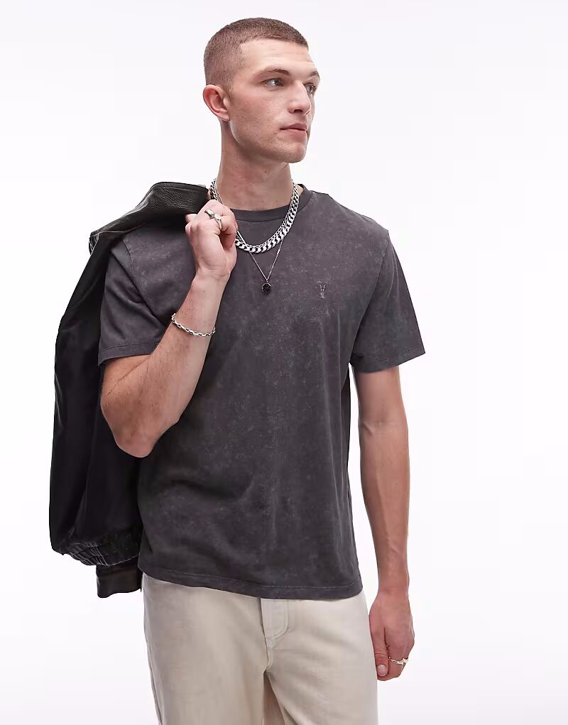 

Футболка Allsaints saka черного цвета