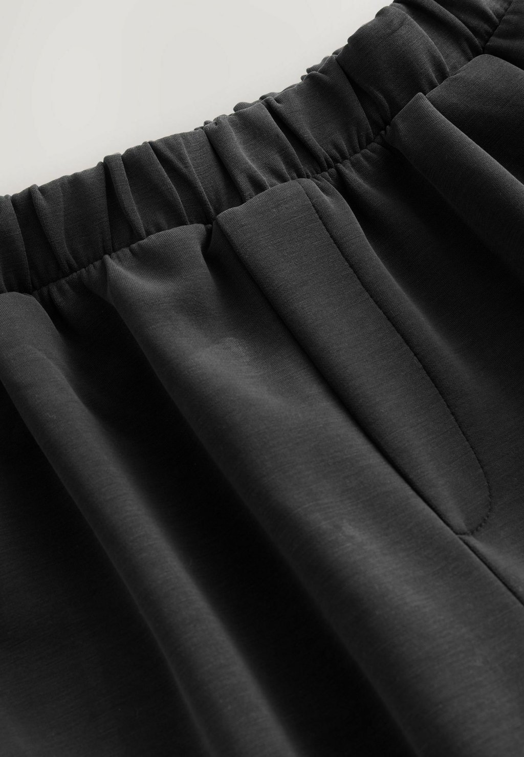 Брюки REGULAR FIT - SLINKY SUPERSOFT WIDE LEG PULL ON. Next, цвет New Black — фото 4