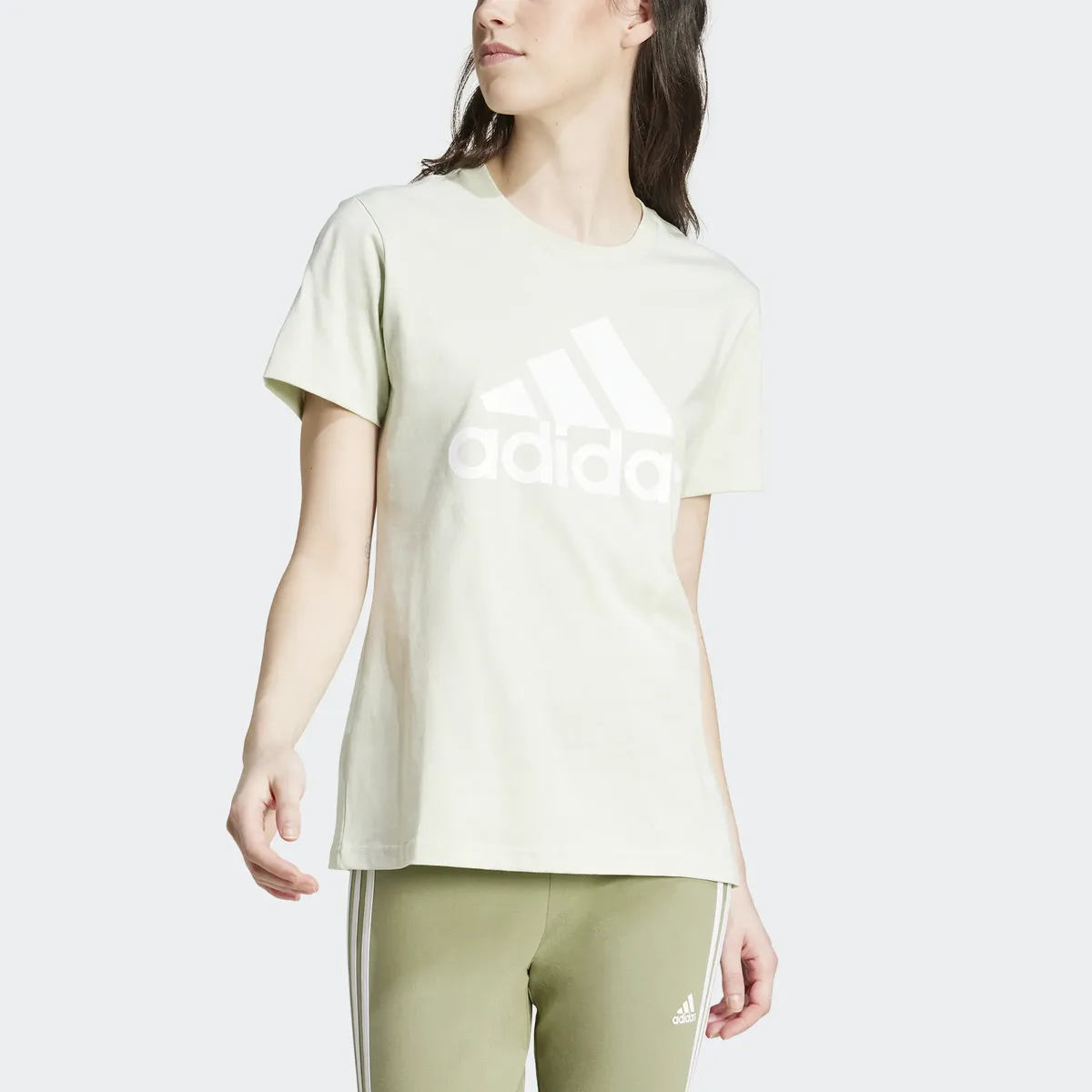 Футболка Adidas Sportswear "LOUNGEWEAR ESSENTIALS LOGO", зеленый — фото 2