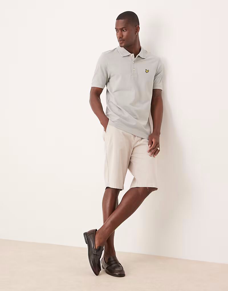 

Шорты Lyle & Scott Chino бежевого цвета