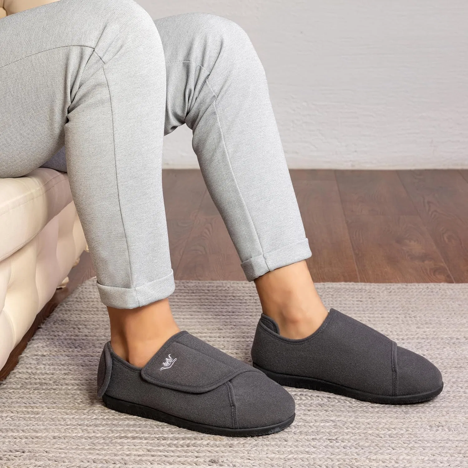 Тапочки с регулируемой застежкой, Memory Foam, Grey EUROPEAN SOFTEST — фото 2