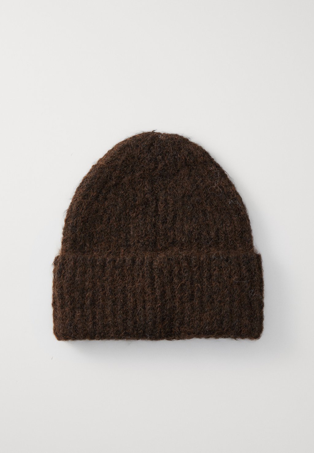 

Шапка BRUSHED BEANIE Gina Tricot, коричневый