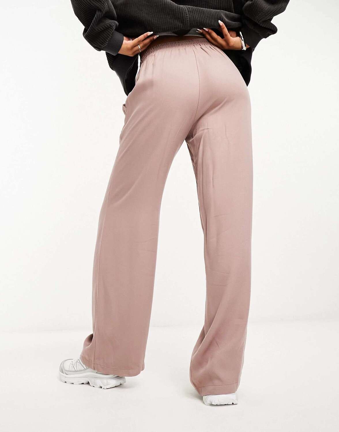 

Норковые брюки без шнурков ASOS