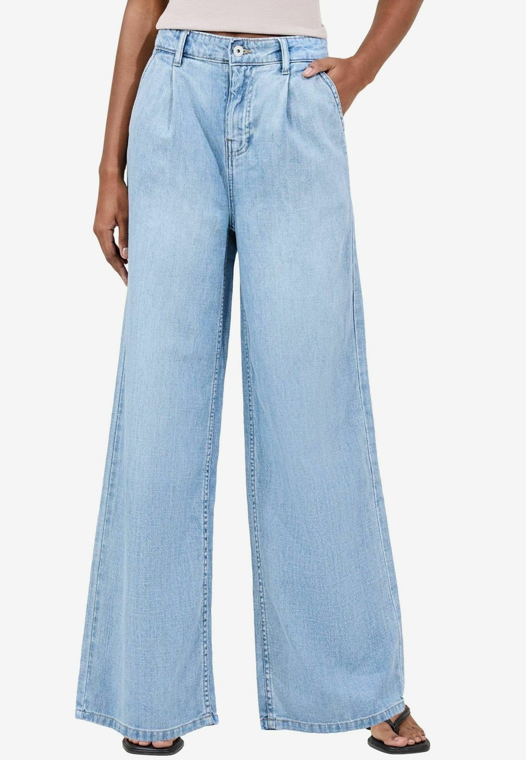 

Расклешенные джинсы LIGHT WEIGHT TAILORED WIDE Lipsy, синий