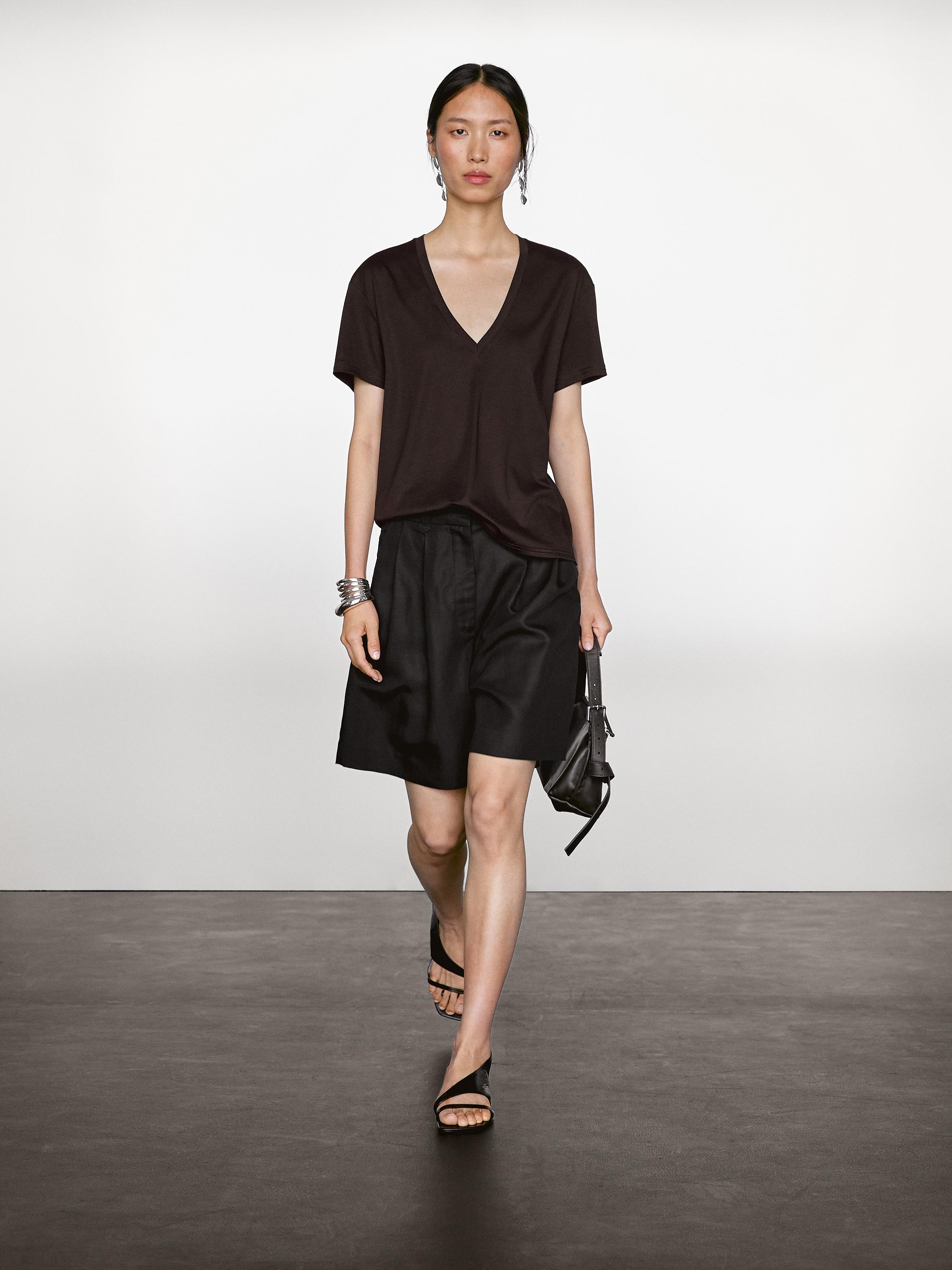 

Футболка с V-образным вырезом Massimo Dutti, коричневый