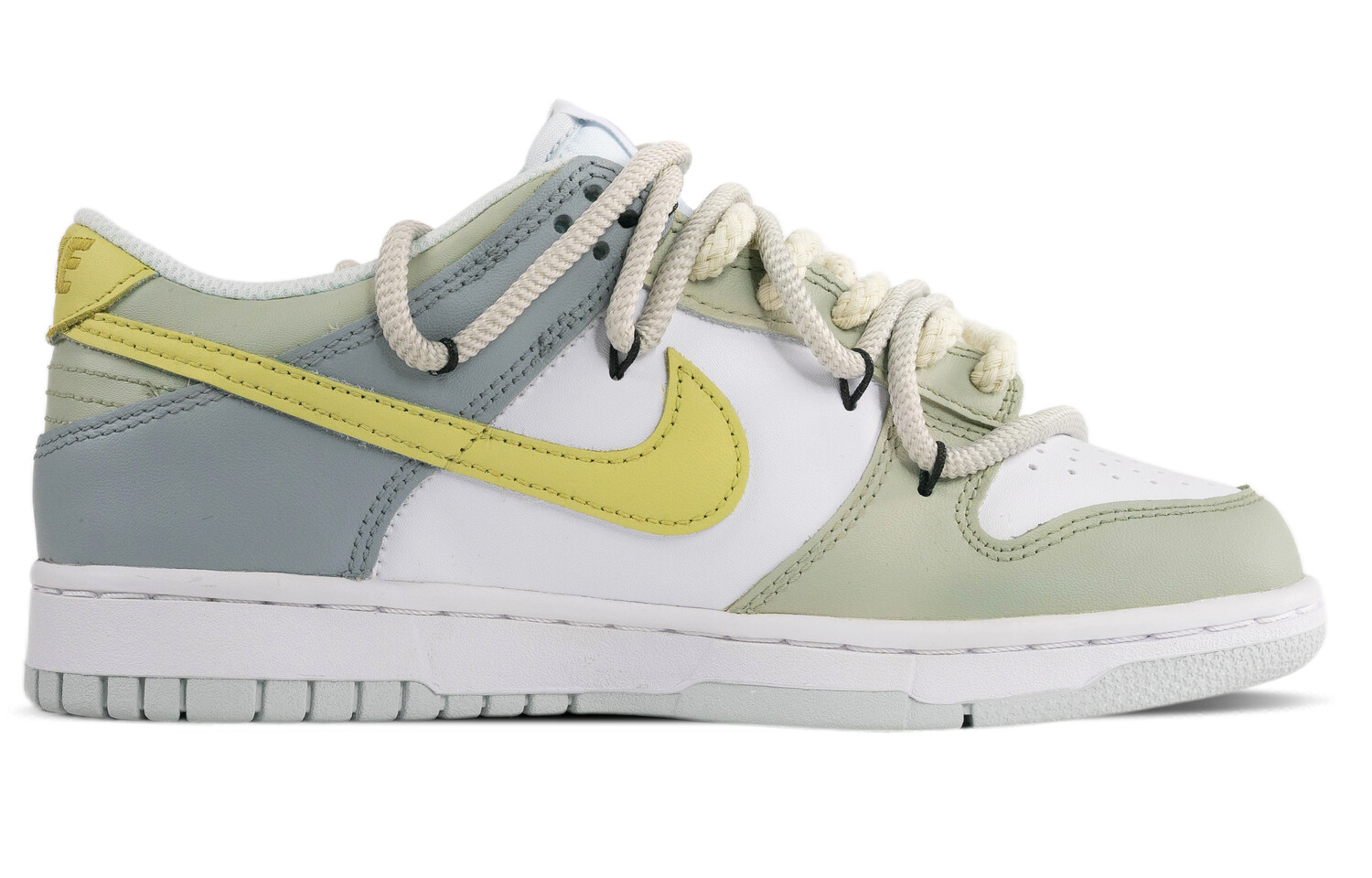 

Женские кроссовки для скейтбординга Nike Dunk Low, White