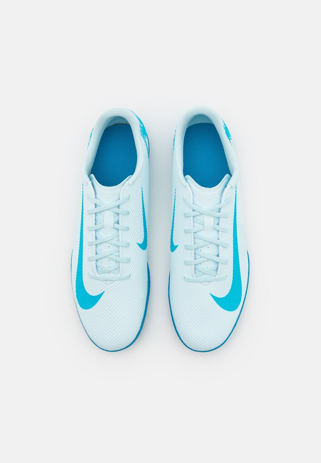 

Футбольные бутсы VAPOR 16 CLUB IC Nike, синий