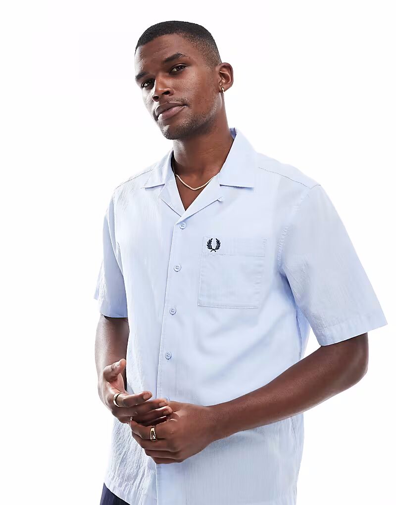 

Рубашка Fred Perry с воротником-стойкой, легкая, светло-синего цвета