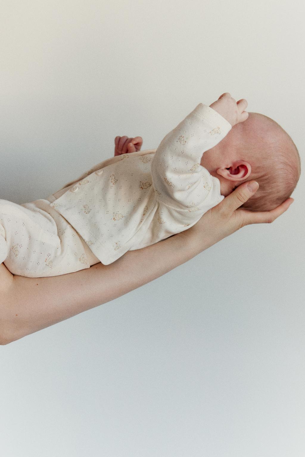 

Комплект боди и жакета с принтом pointelle ZARA, устрично-белый
