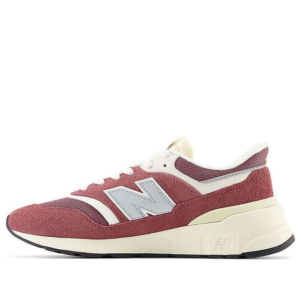 

Кроссовки 997р New Balance, красный