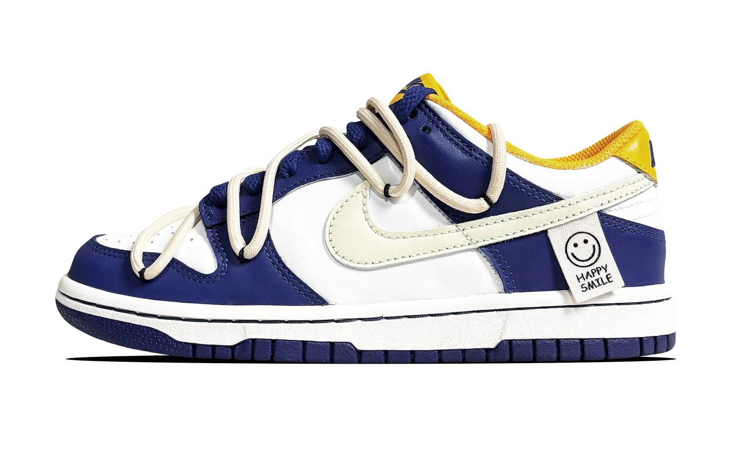 

Кроссовки Nike Dunk Skateboard Shoes Women's Low-Top White, белый