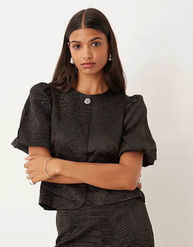 

Жаккардовый топ YAS с рукавами-фонариками, черный цвет