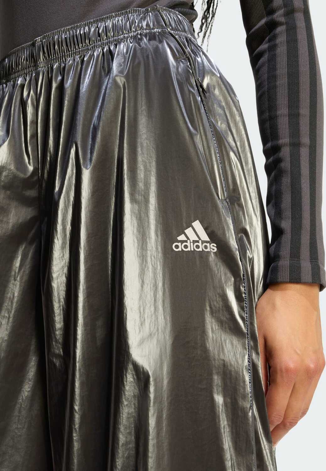 Adidas Originals Широкие брюки 'F50' в черном цвете — фото 4