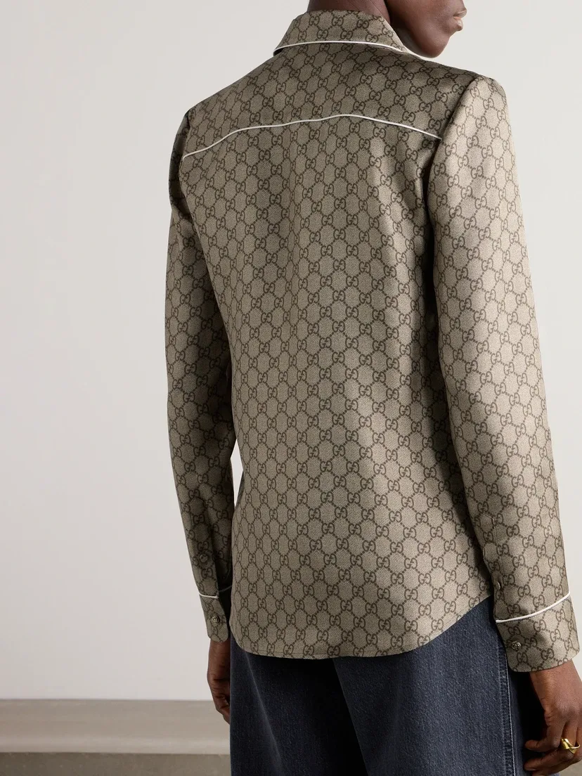 Рубашка GUCCI из шелкового сатина с монограммным принтом, приталенный крой, хаки — фото 4