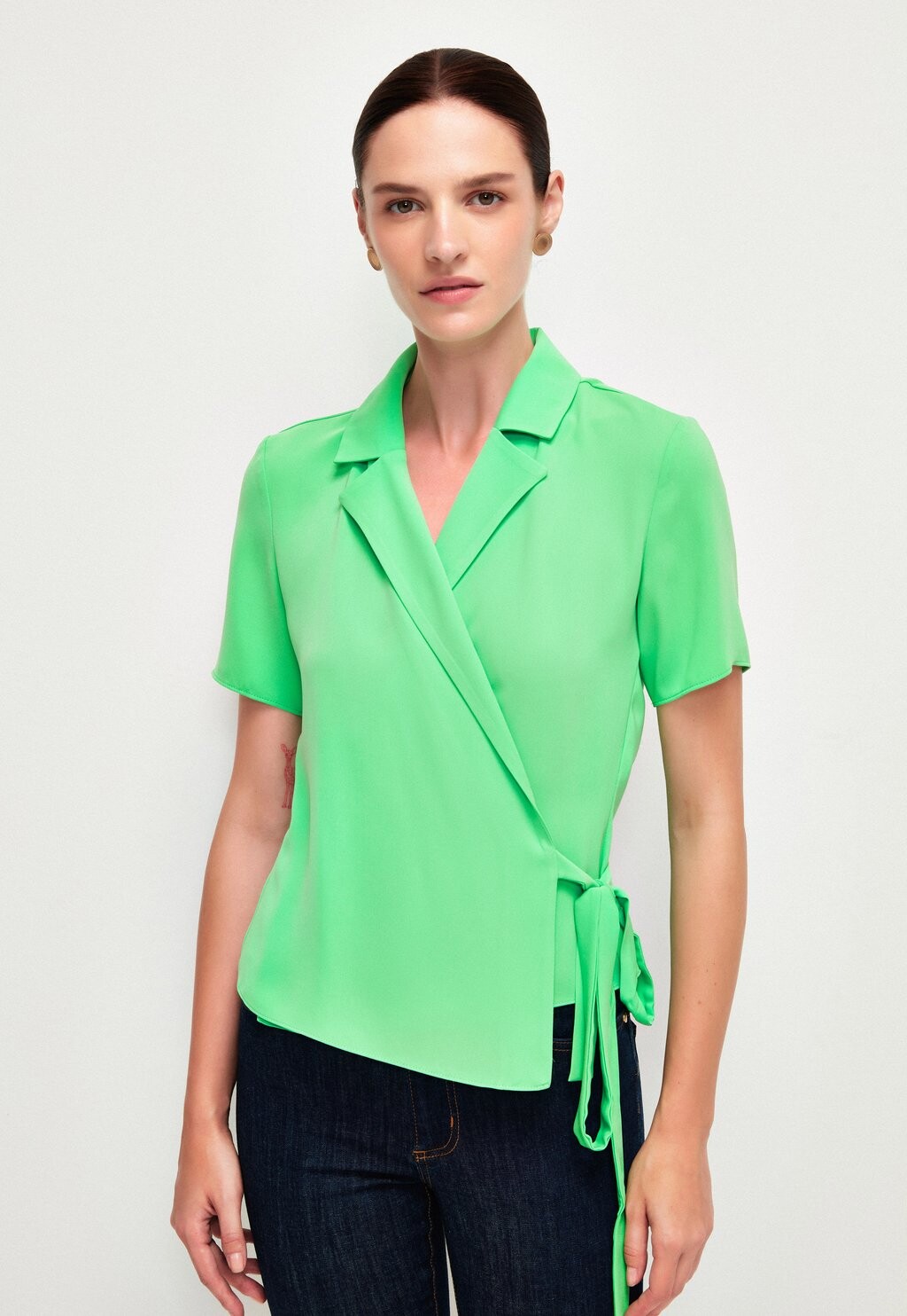 

Блузка SHORT SLEEVE FRONT TIE adL, цвет green