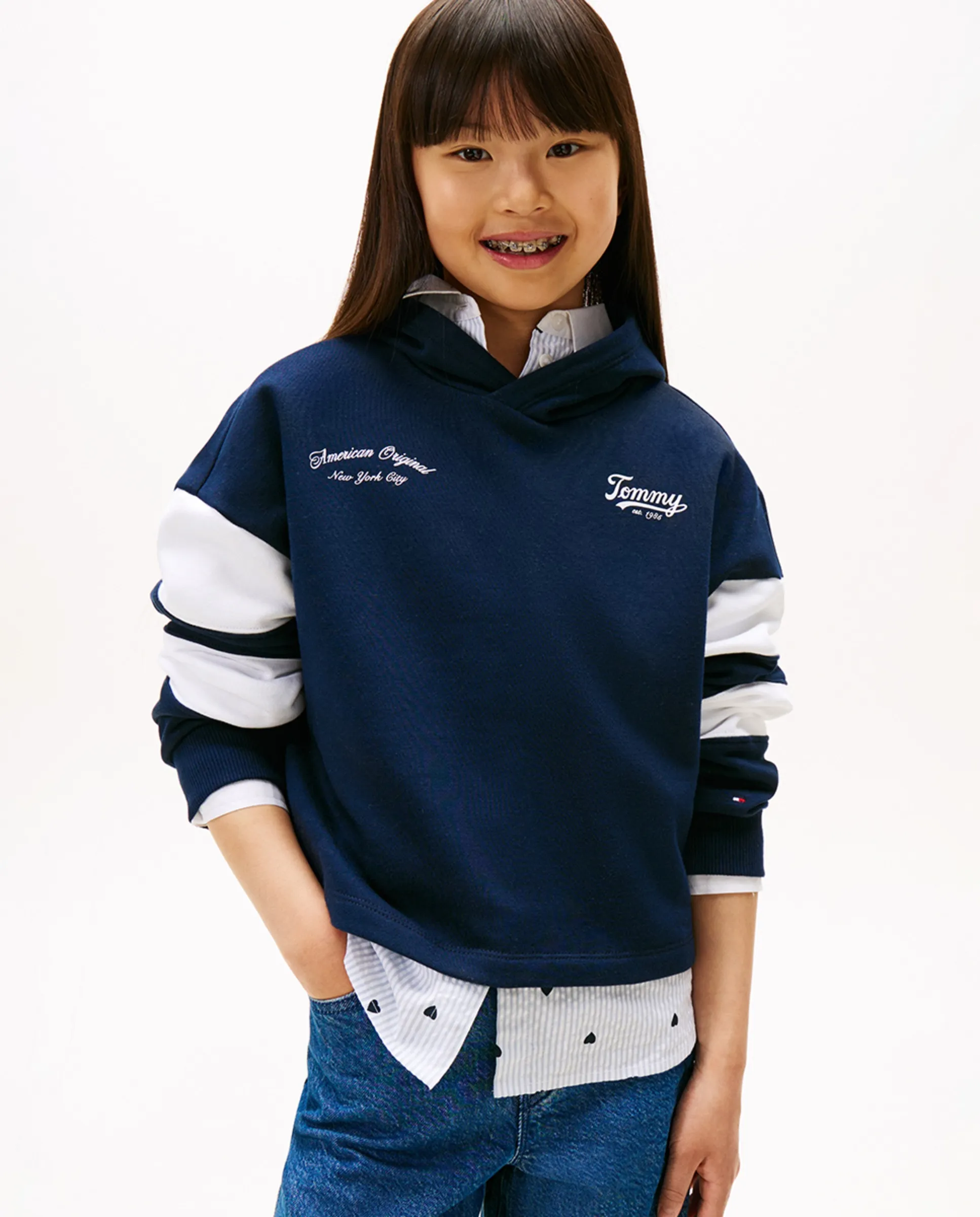 

Детское худи с капюшоном и контрастными рукавами Tommy Hilfiger, синий
