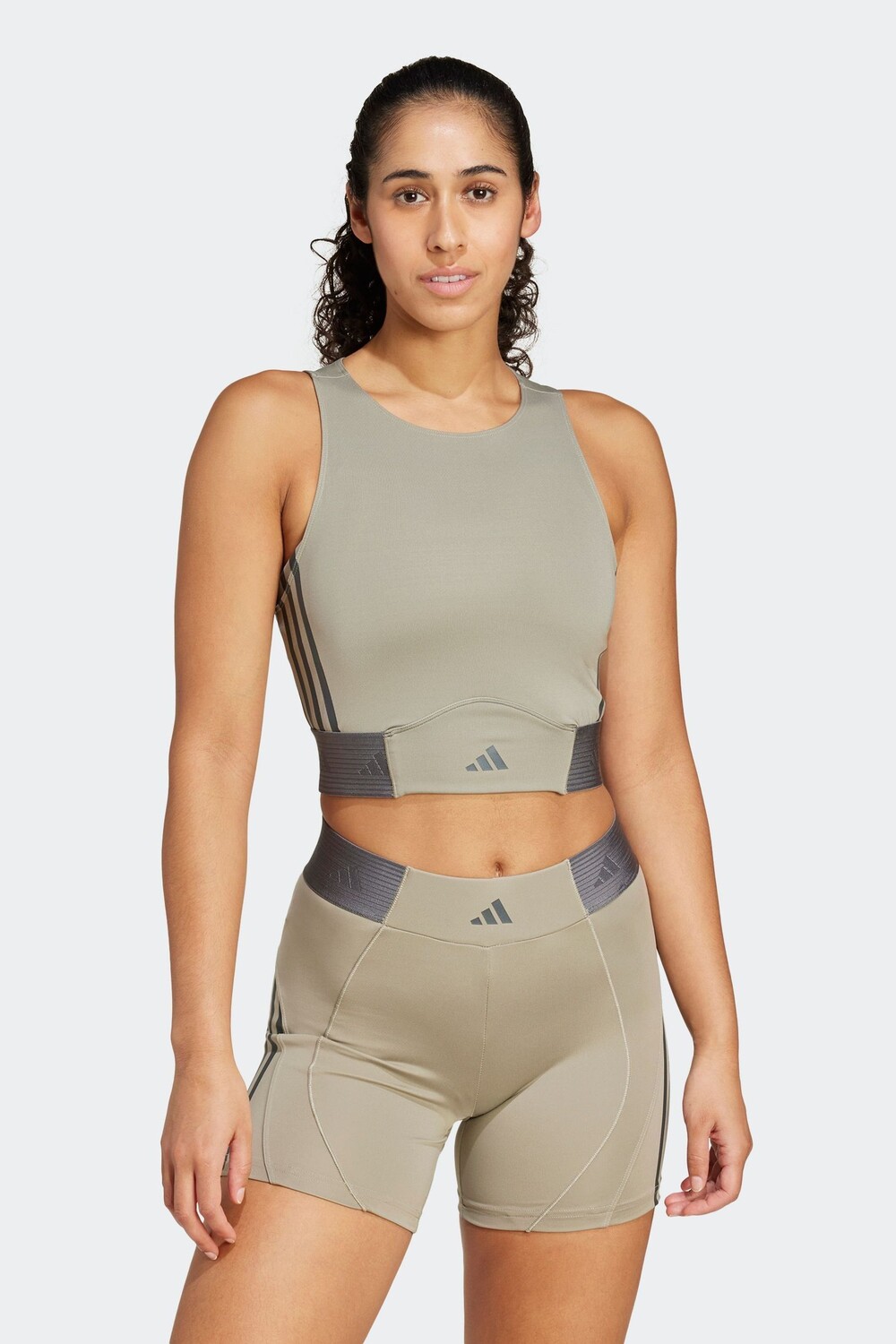 

Жилет гипергламурный Adidas, зеленый