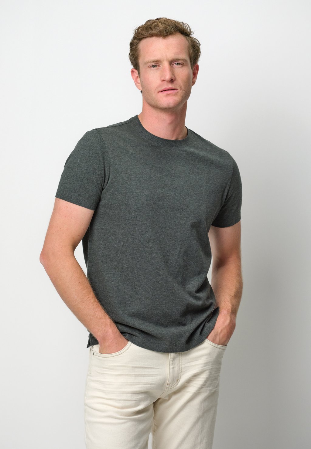

Базовая футболка SHORT SLEEVE PROFUOMO, темно-зеленый