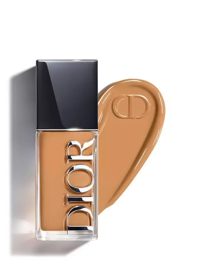 Тональный крем Forever Skin Glow с 24-часовой стойкостью и сияющим финишем DIOR, 4 5N