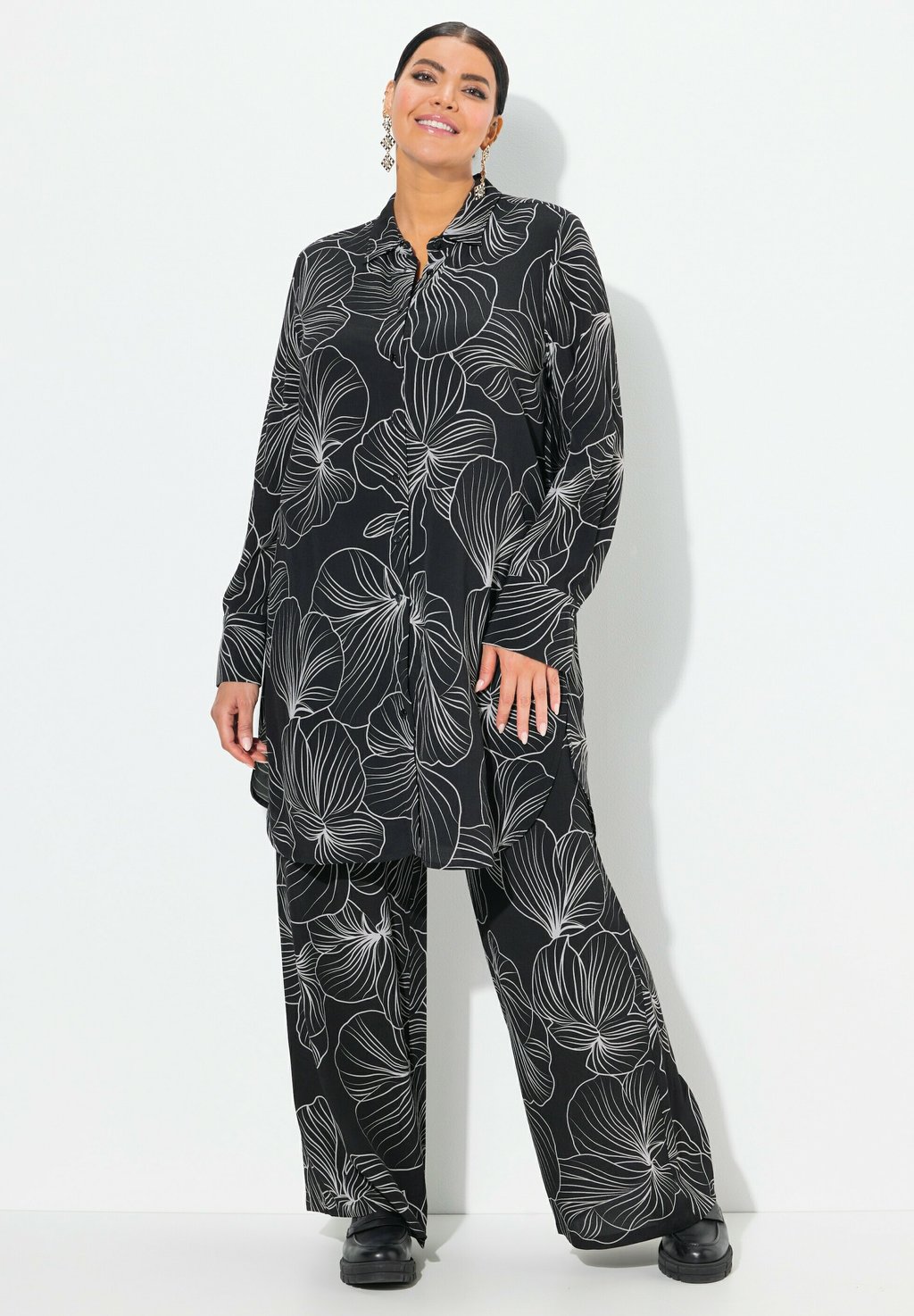 

Рубашка FLORAL LONG SLEEVE Ulla Popken, черный