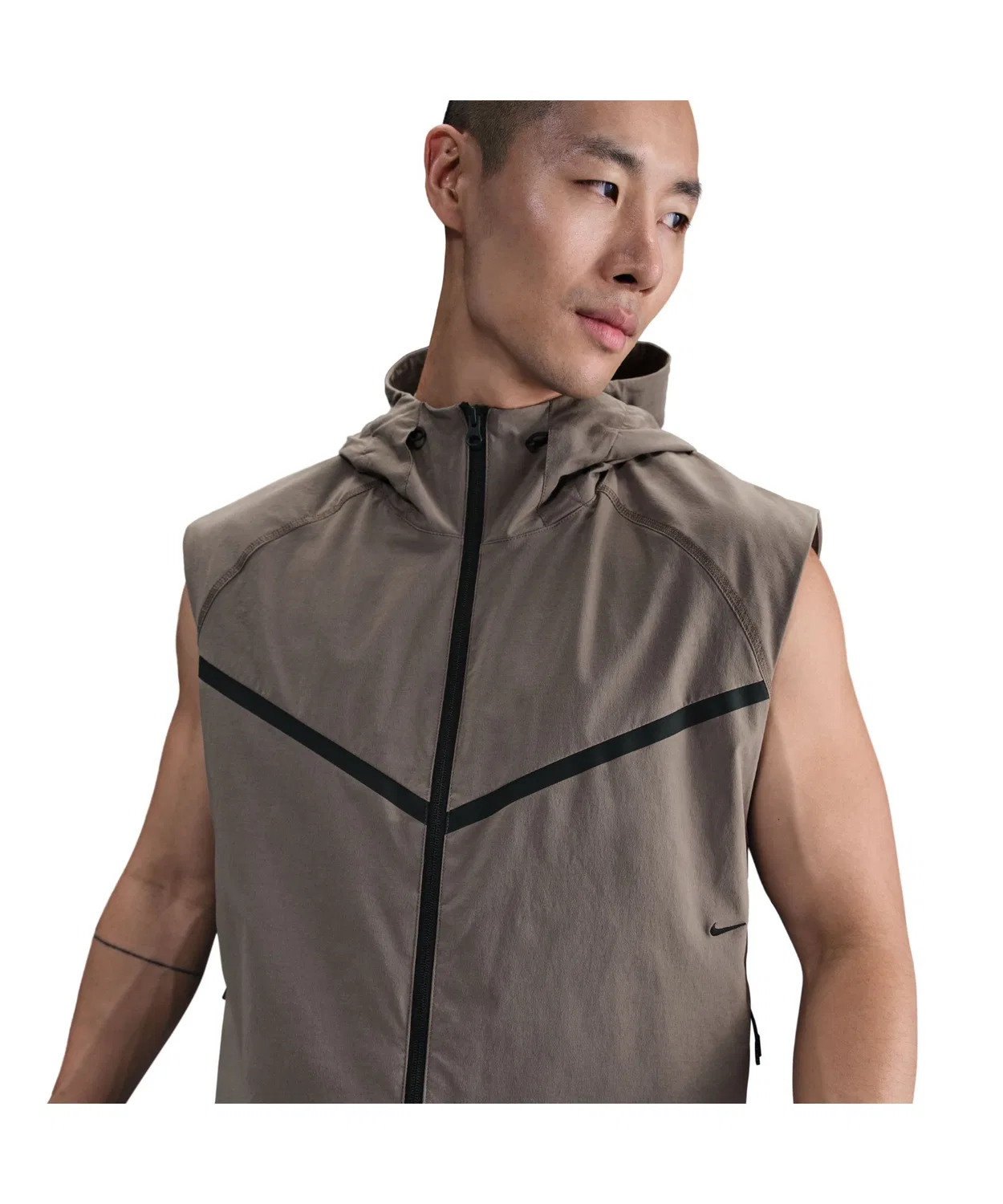 Жилет Tech Windrunner Nike нейлоновый коричневый