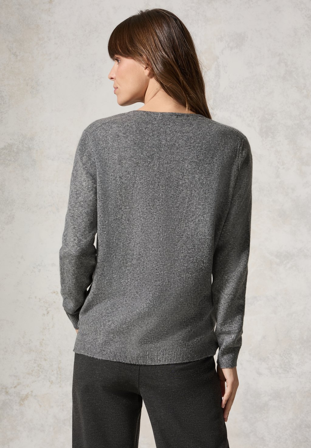 

Джемпер PULLOVER MIT V-AUSSCHNITT Cecil, серый
