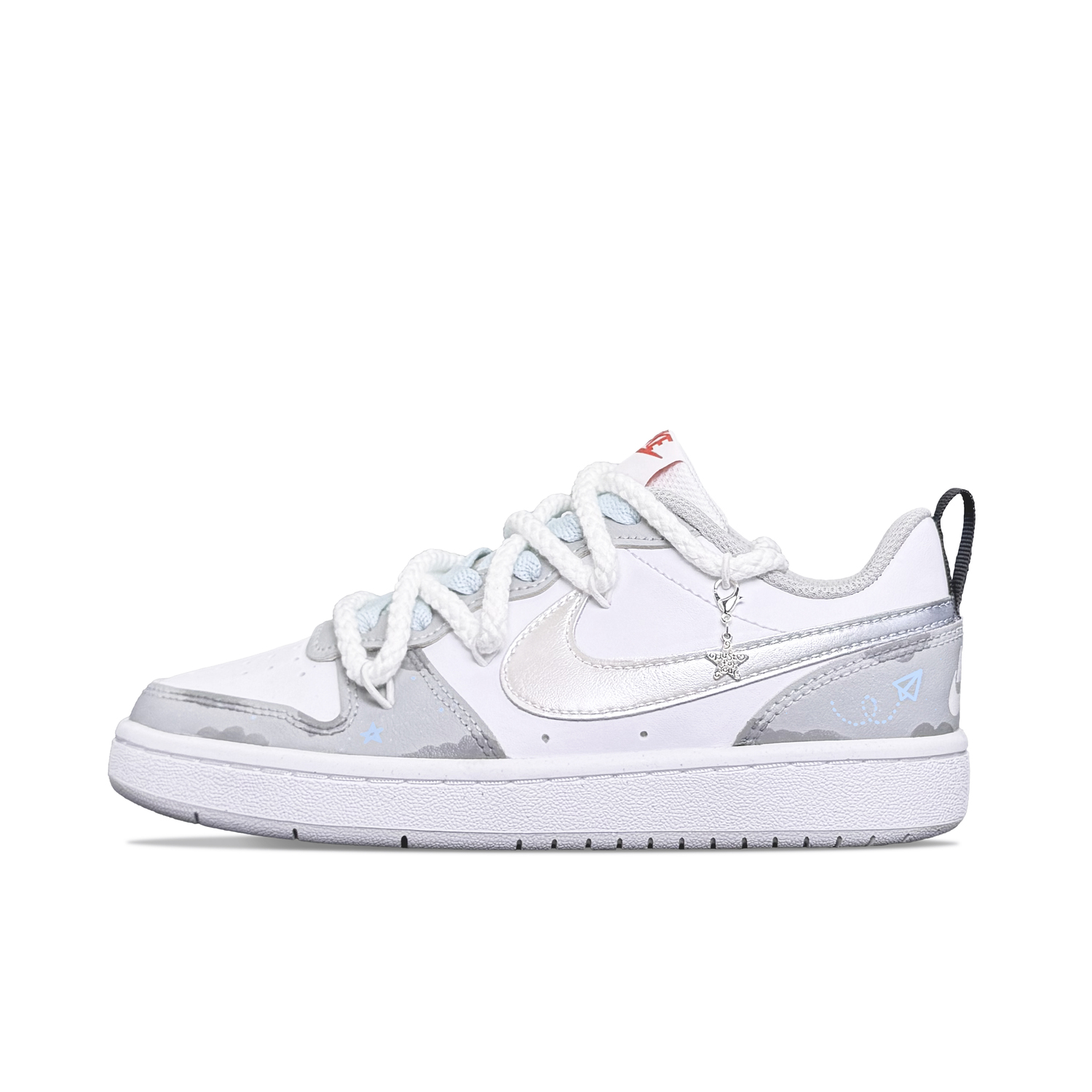 

Court Borough Escape Plan нескользящие устойчивые к истиранию низкие кроссовки для скейтбординга silver детские Nike, серебряный