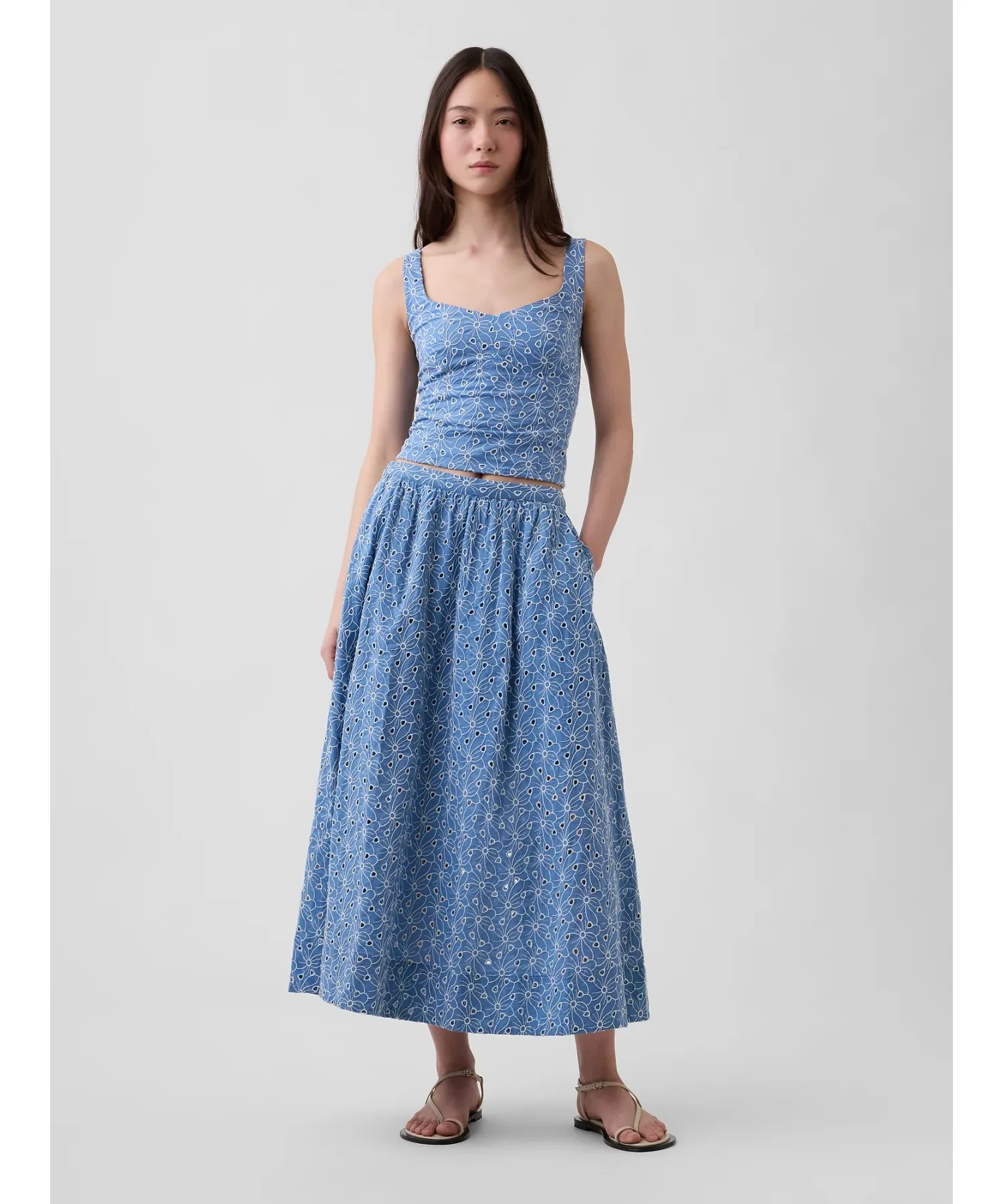 Женский топ-бикини с ажурной вышивкой GAP Ailet Cropped Bustier синий — фото 2