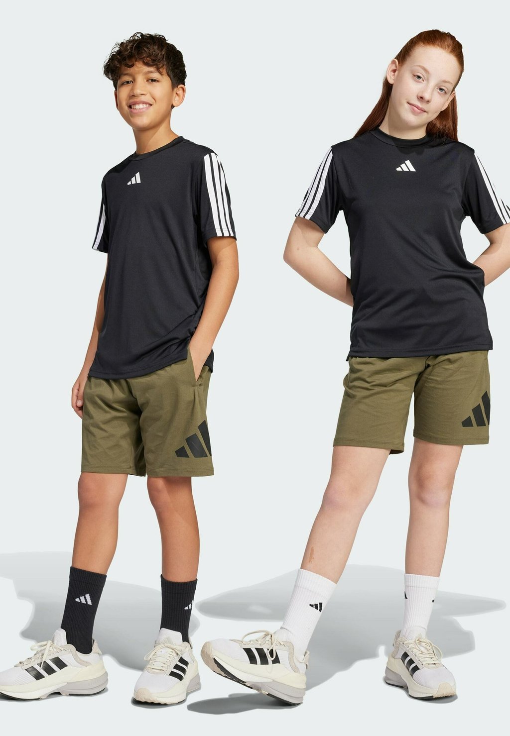 

Спортивные шорты ESSENTIALS Adidas Performance, оливковый